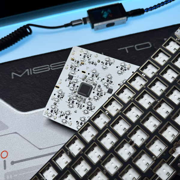 Everglide SU66 Magnetic Keyboard PCB 0.001 RT Total 174 RGB Leds Powered By Sparklink 600Mhz High Speed MCU GH60 Case Supported