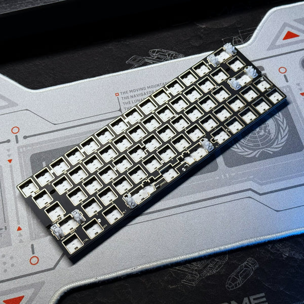 Everglide SU66 Magnetic Keyboard PCB 0.001 RT Total 174 RGB Leds Powered By Sparklink 600Mhz High Speed MCU GH60 Case Supported