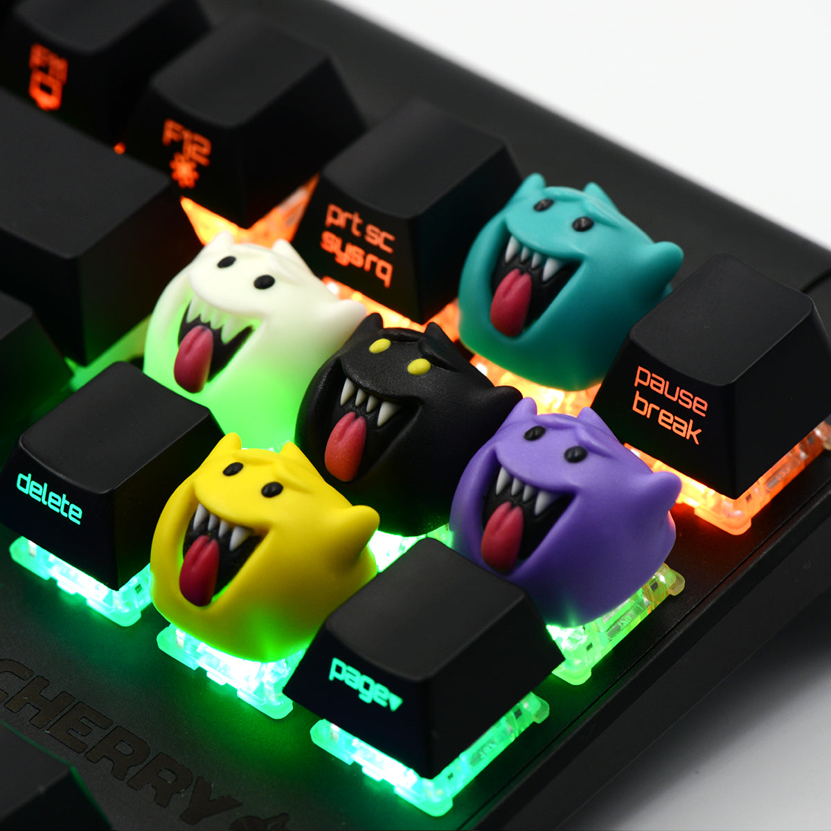 [CLOSED][GB] Novelty Friendly Ghost MX keycaps resin hand painted arti ...